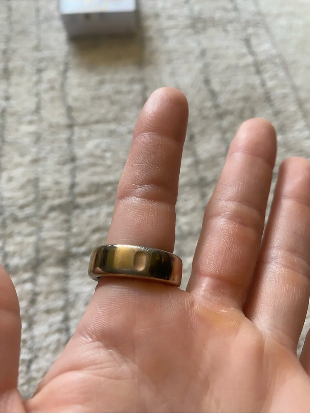 Oura Horizon Charging Dock in Black with Rose Gold Accent